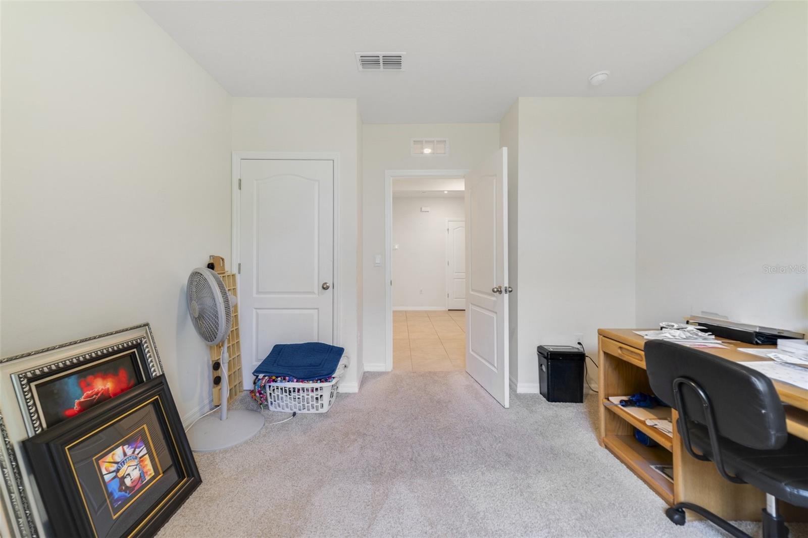 Listing photo id 12 for 2135 Old Mill Drive