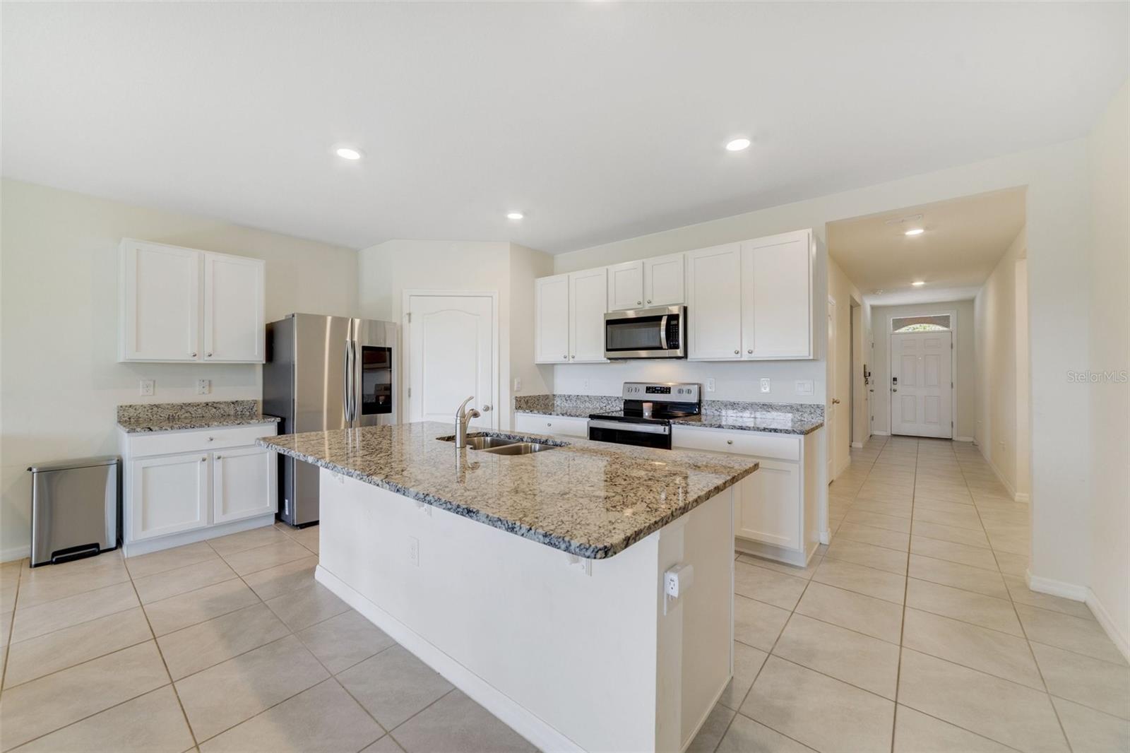 Listing photo id 0 for 2135 Old Mill Drive