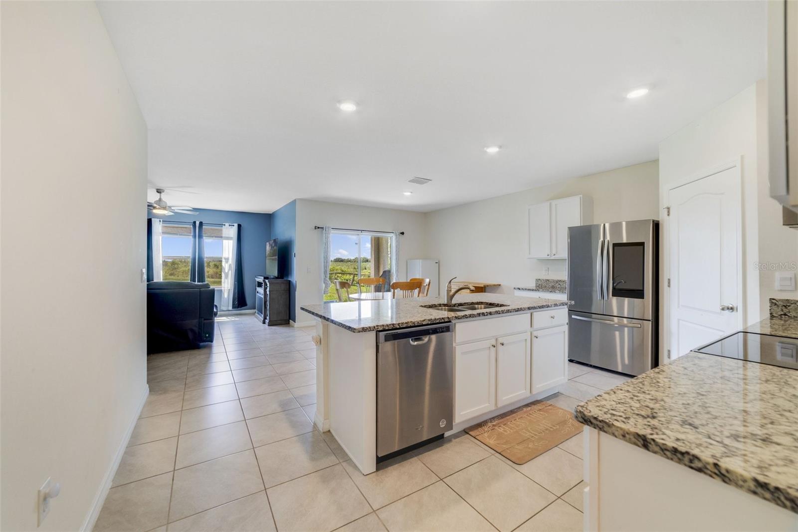 Listing photo id 2 for 2135 Old Mill Drive