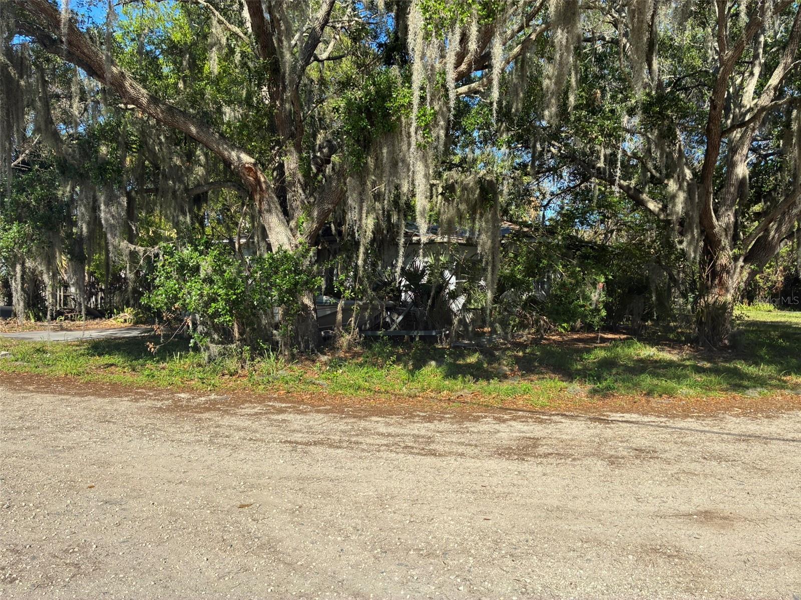 Image 4 of 4 For 790 Indianola Drive