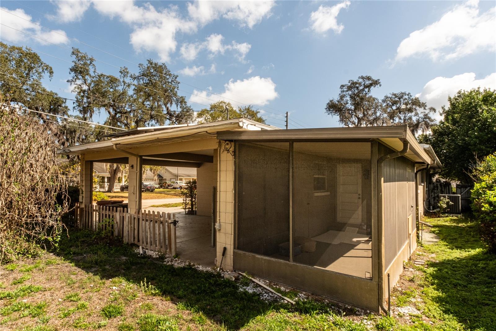 Image 16 of 17 For 1746 Dormont Lane