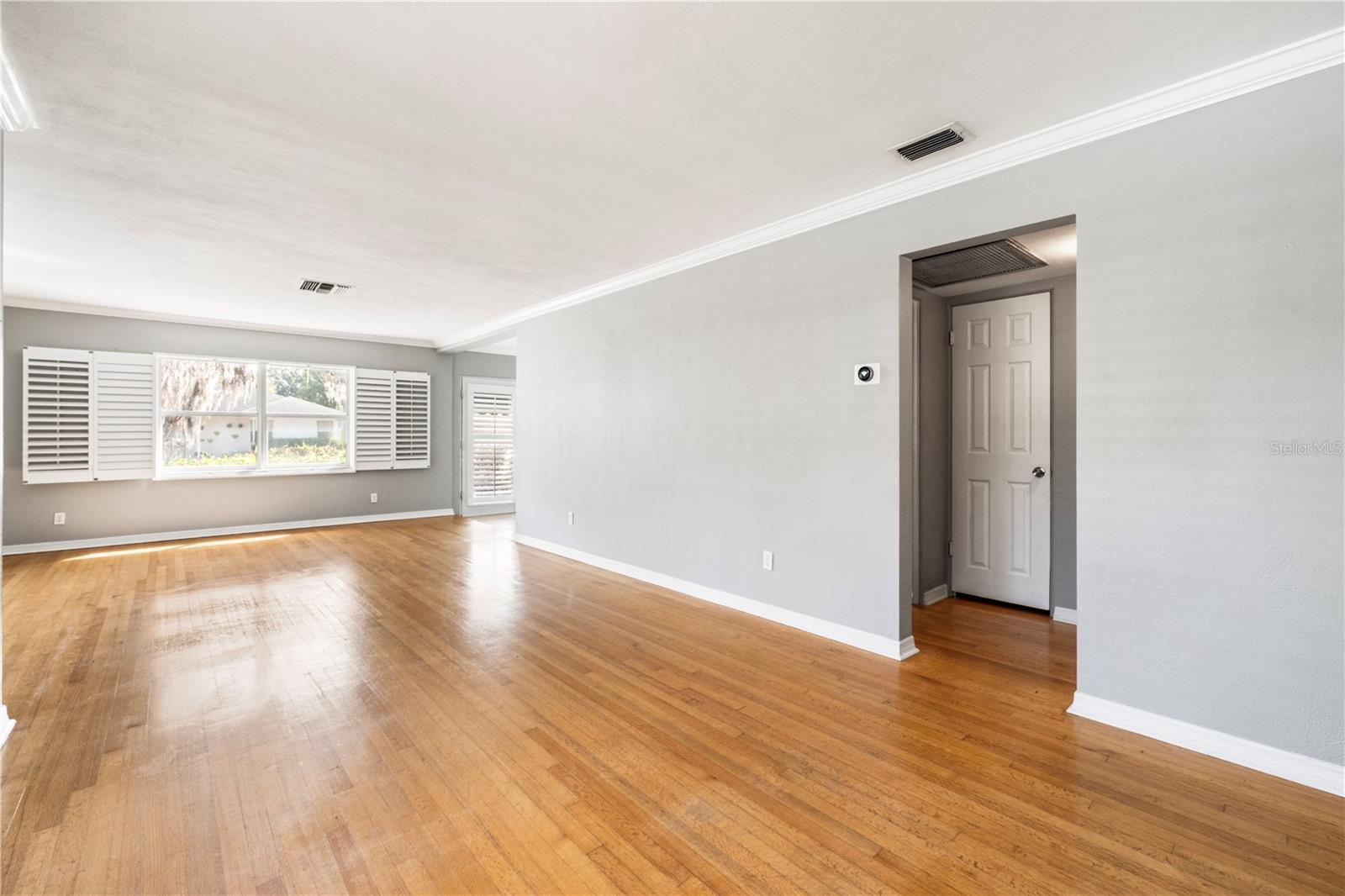 Image 6 of 17 For 1746 Dormont Lane