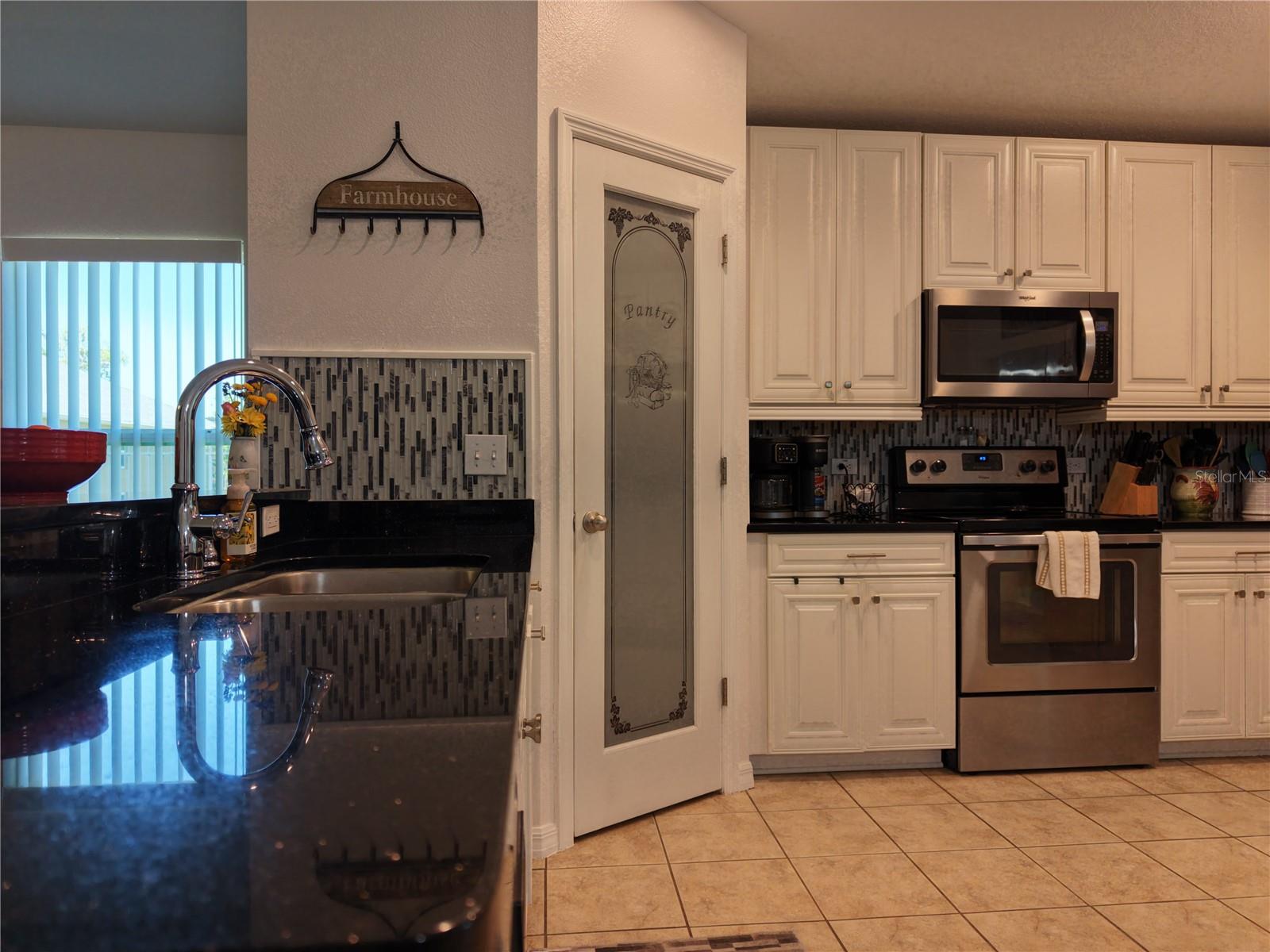 Image 12 of 28 For 15637 Carina Dr