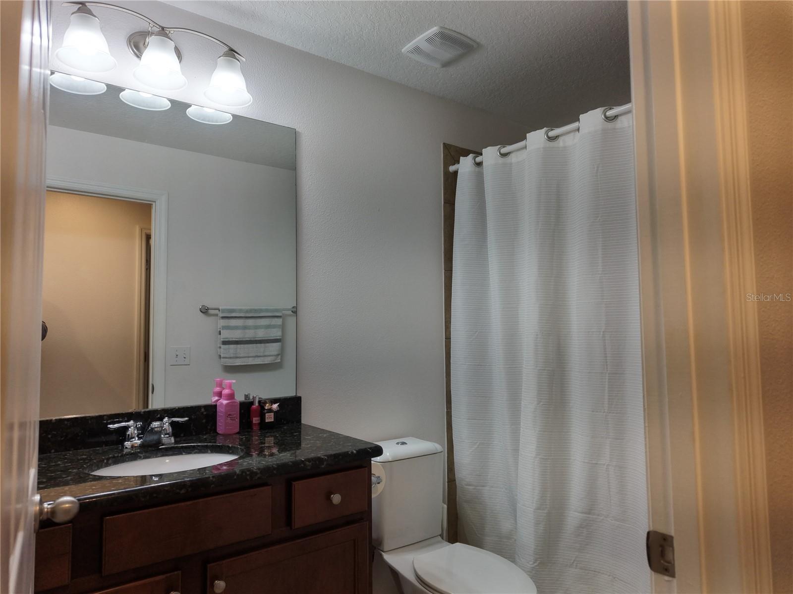 Image 18 of 28 For 15637 Carina Dr