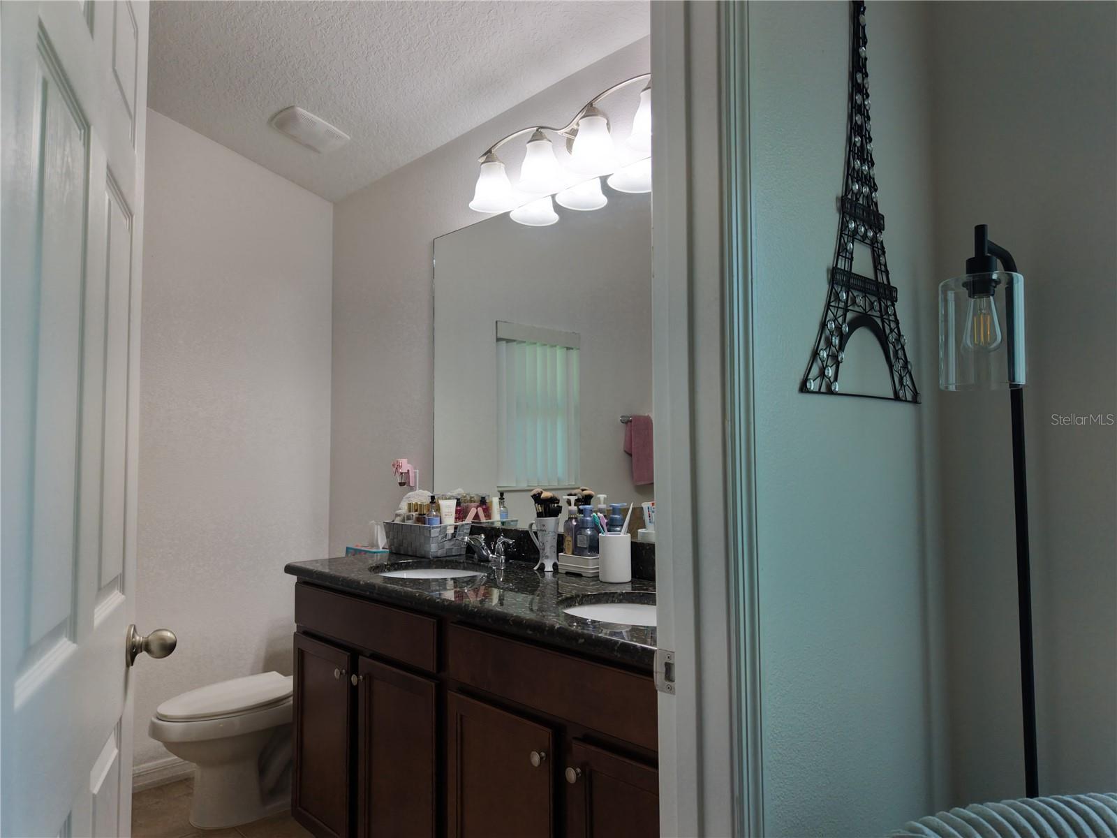 Image 23 of 28 For 15637 Carina Dr