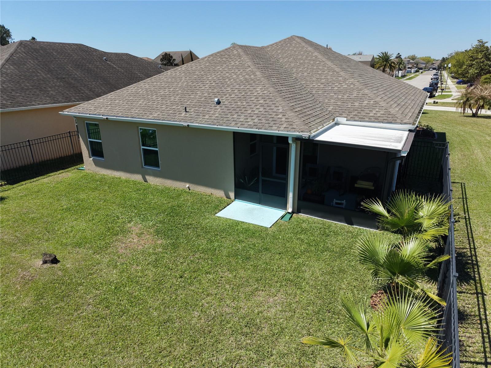 Image 6 of 28 For 15637 Carina Dr