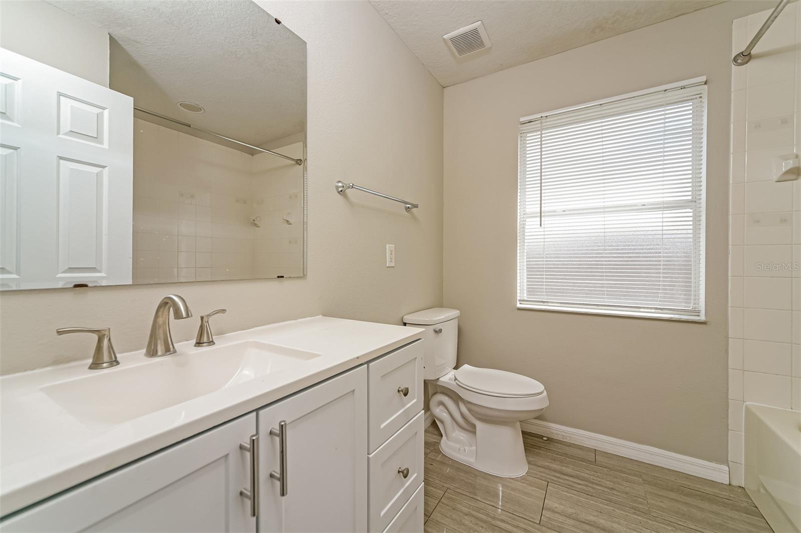 Image 19 of 22 For 948 Chanler Drive