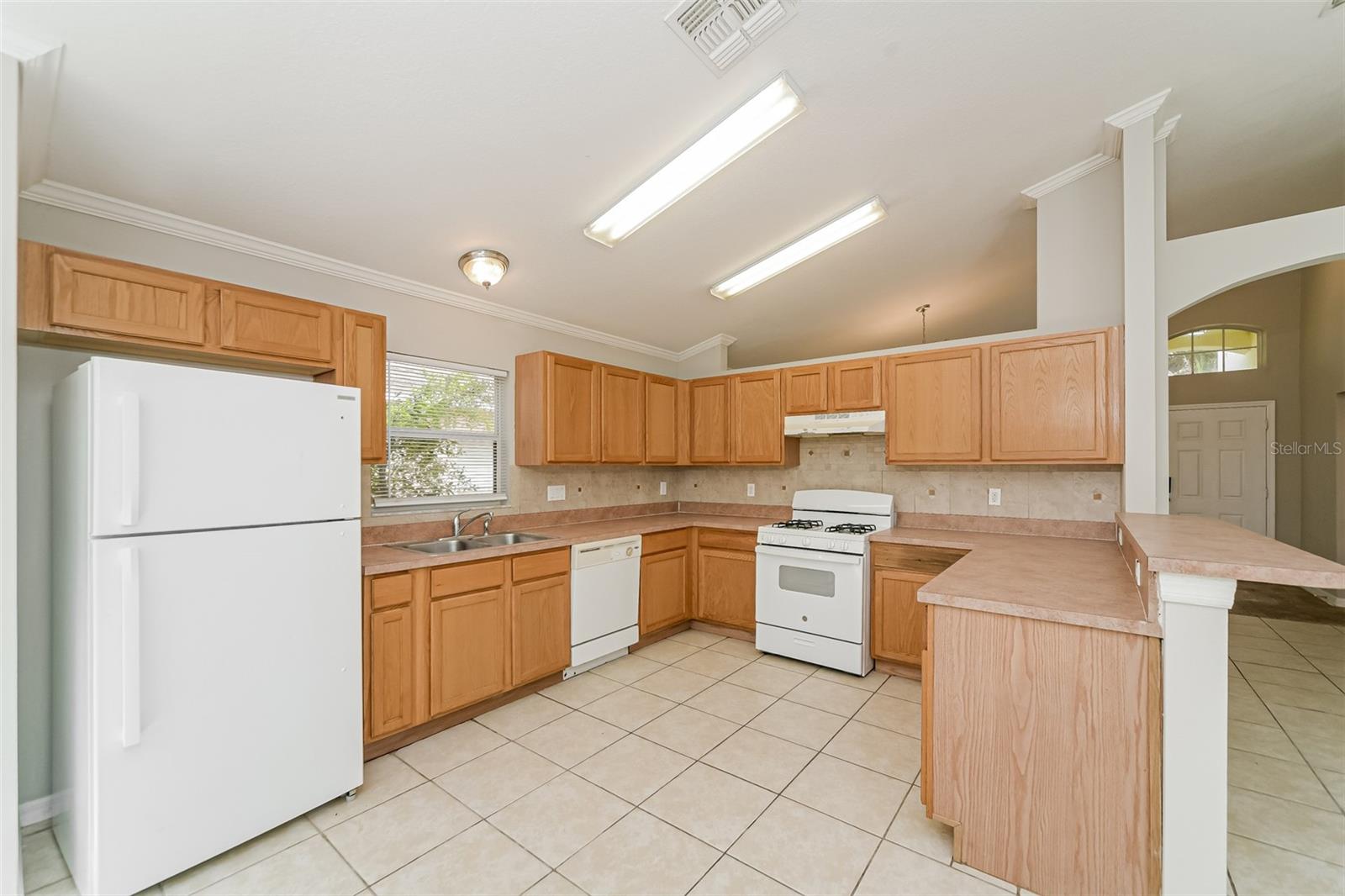 Image 7 of 22 For 948 Chanler Drive