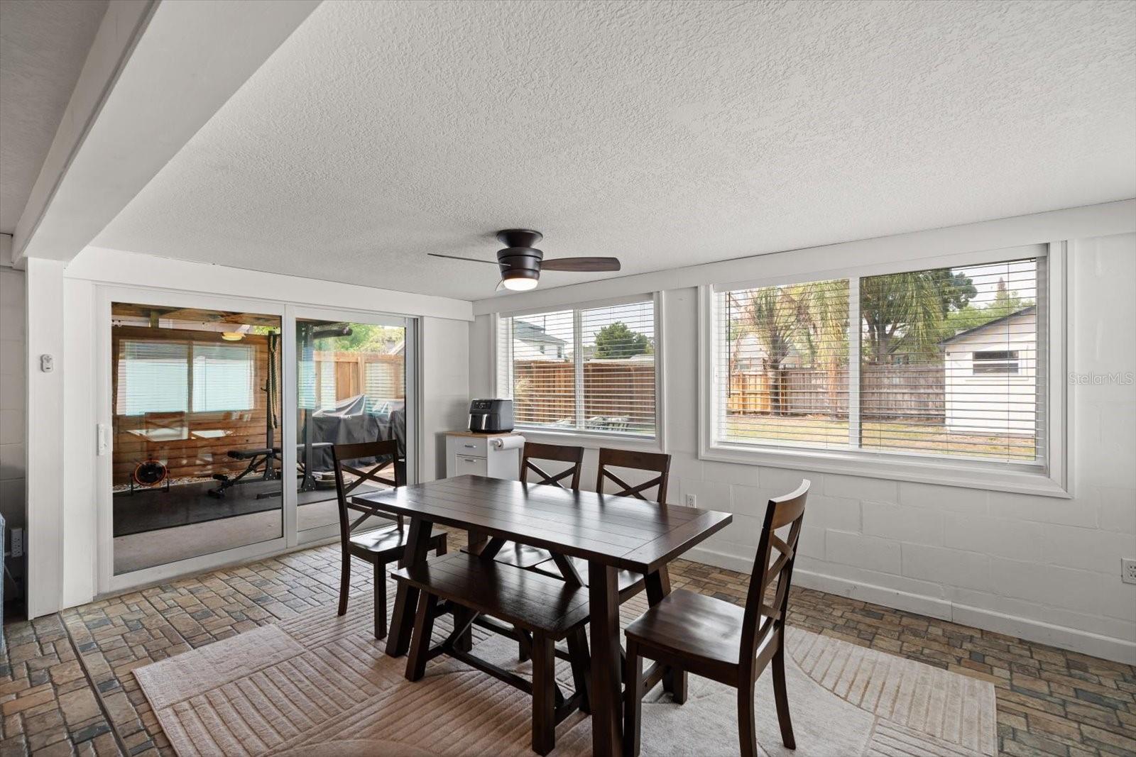 Image 14 of 31 For 2211 Oregon Street