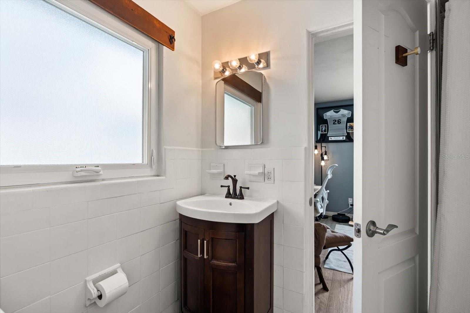 Image 22 of 31 For 2211 Oregon Street