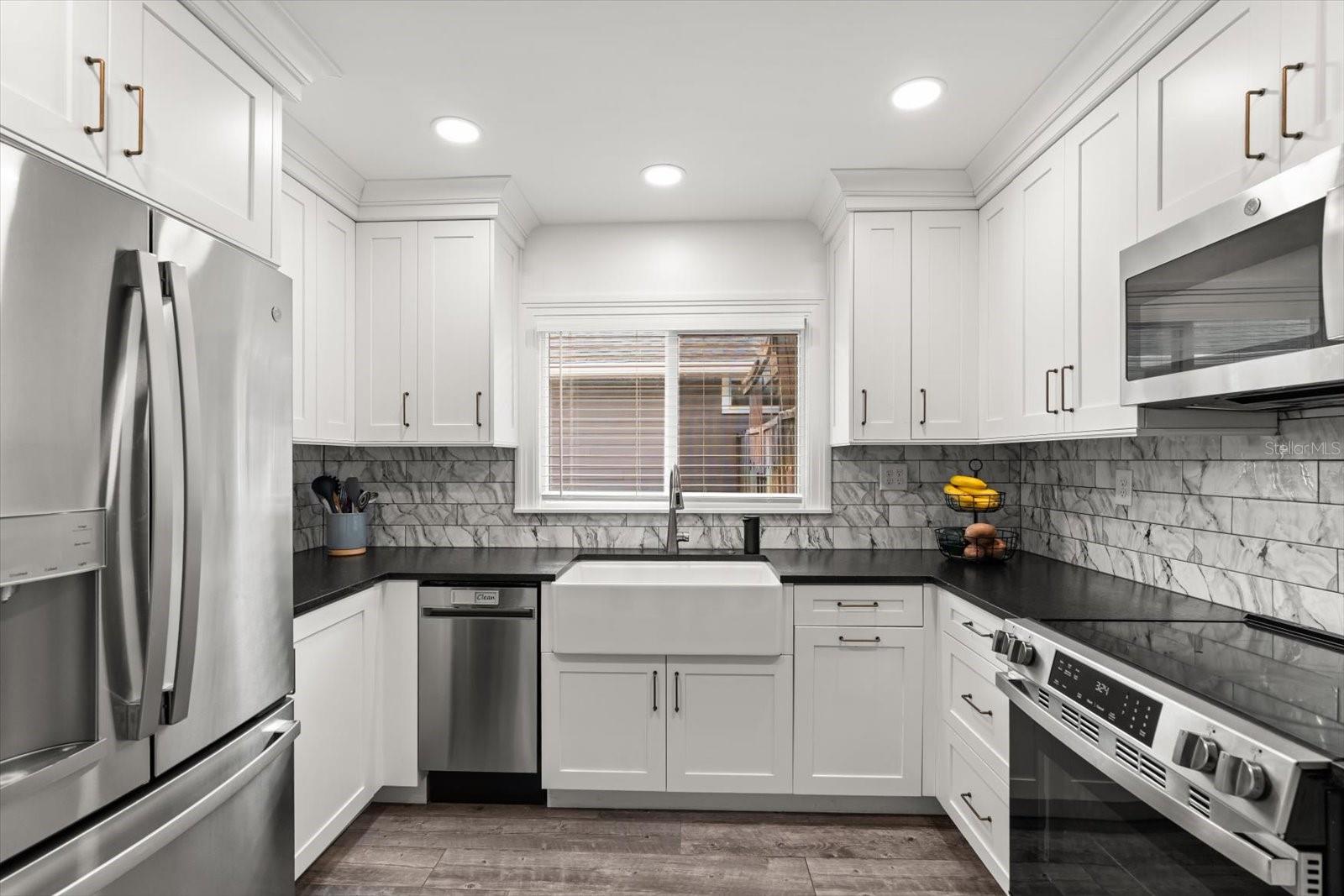 Image 9 of 31 For 2211 Oregon Street