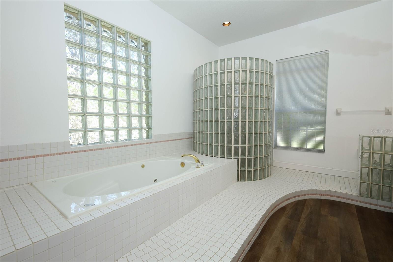 Image 21 of 60 For 206 Winding Oaks Lane