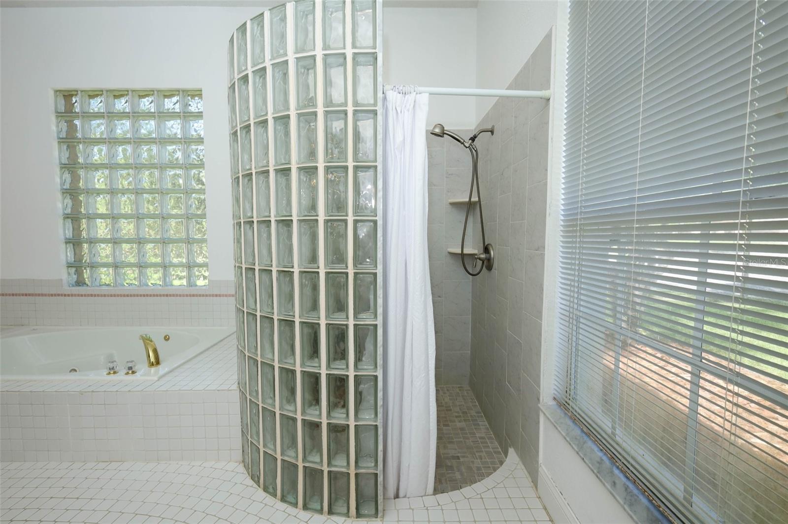 Image 22 of 60 For 206 Winding Oaks Lane