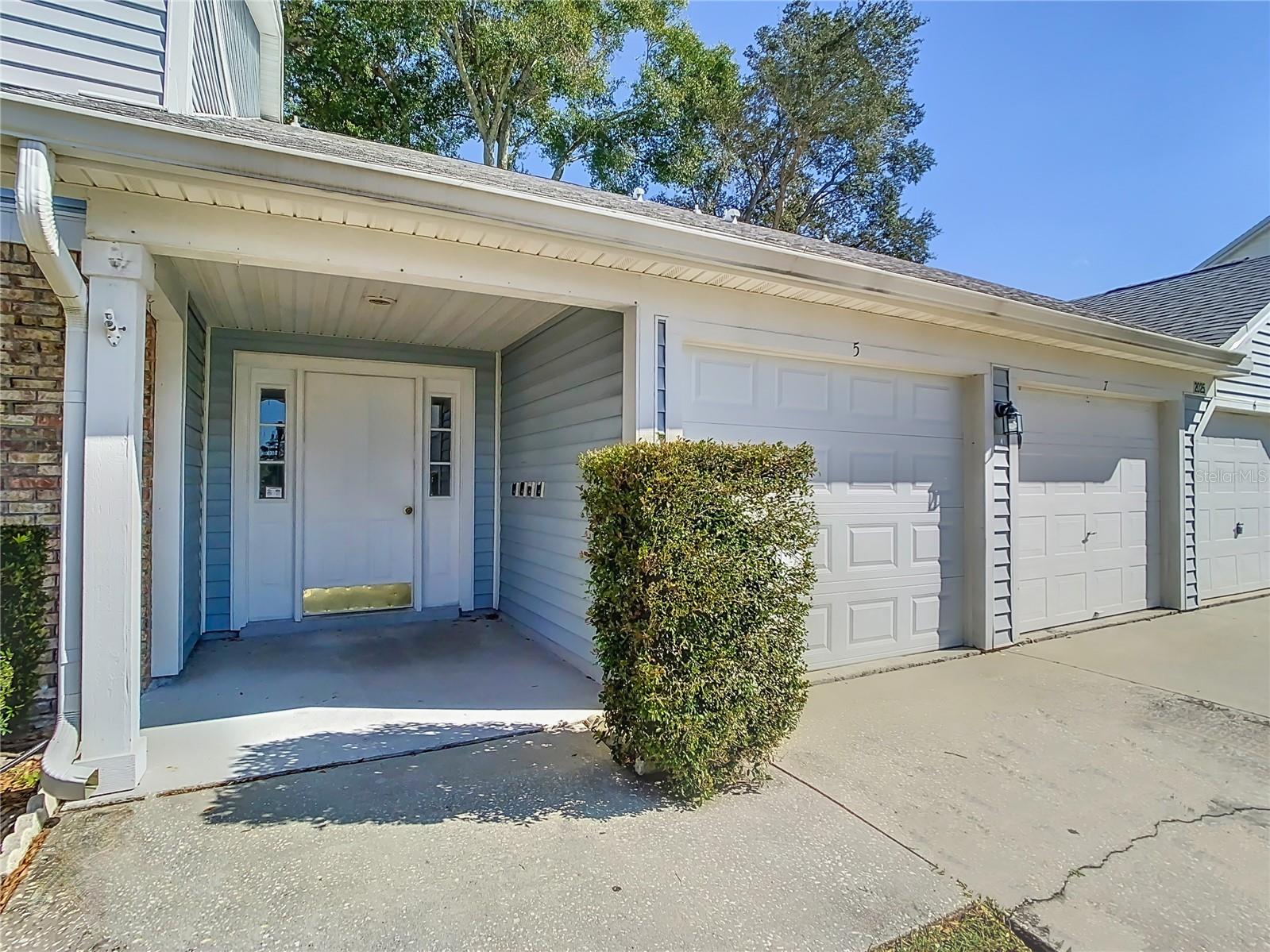 Image 2 of 41 For 2025 Eastbourne Way 5