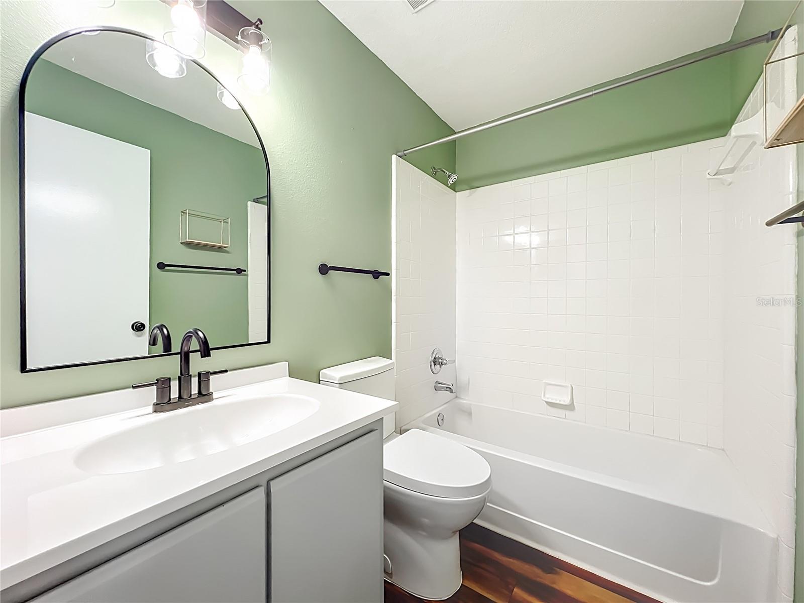 Image 30 of 41 For 2025 Eastbourne Way 5