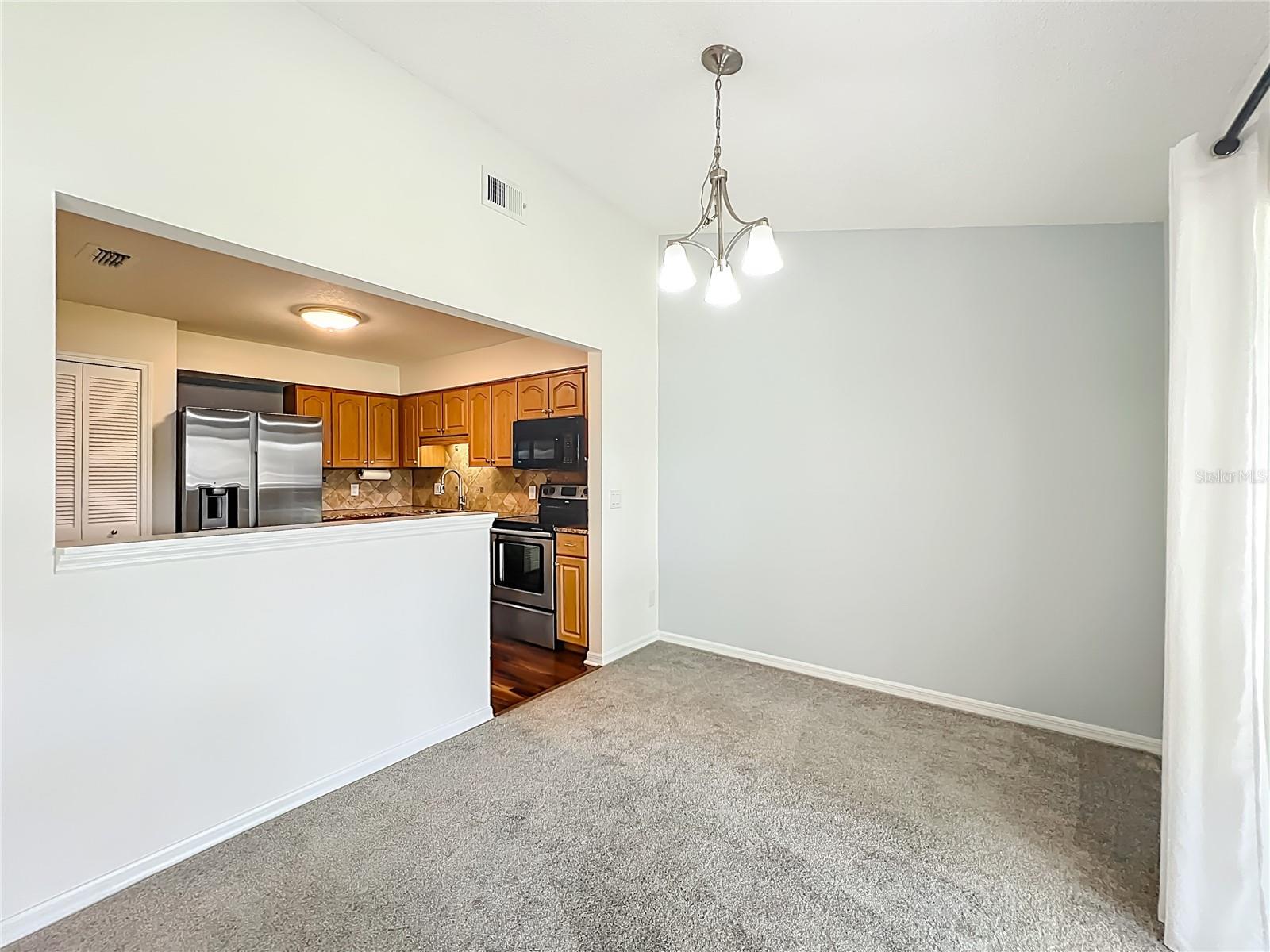 Image 8 of 41 For 2025 Eastbourne Way 5