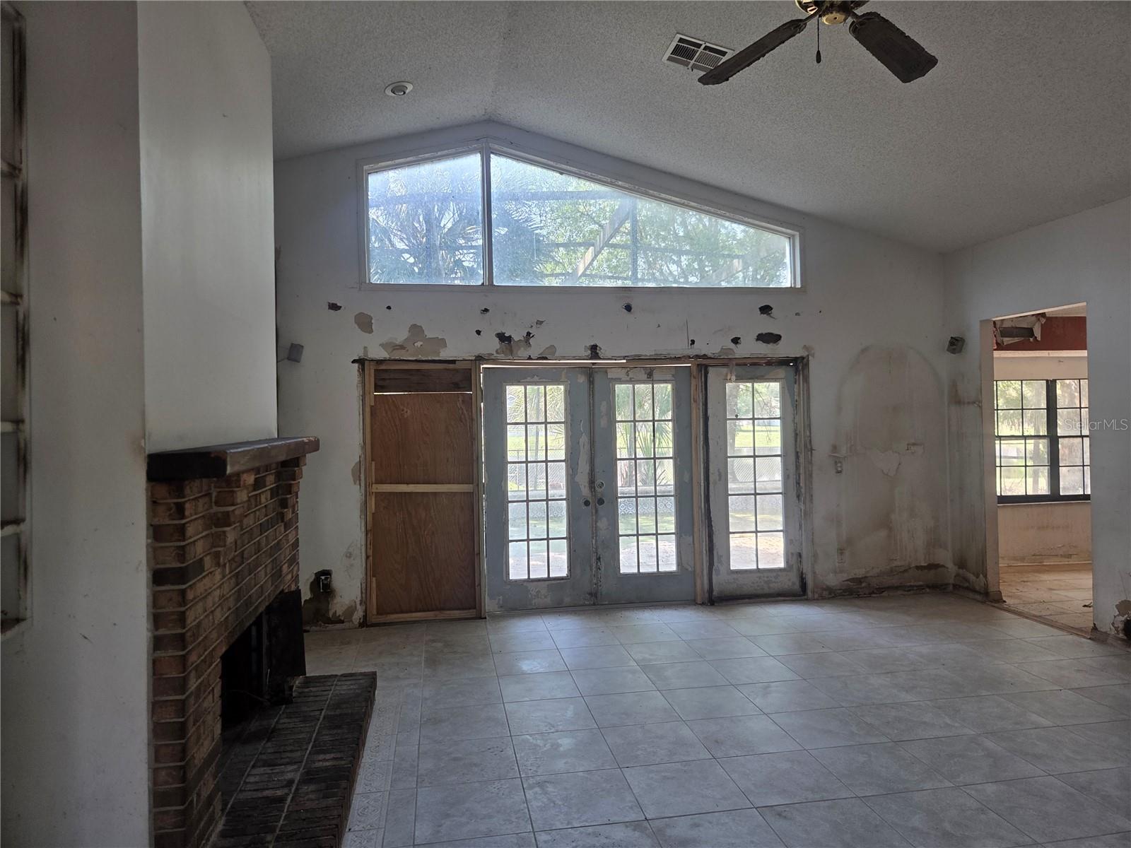 Image 12 of 26 For 7741 Pointview Circle