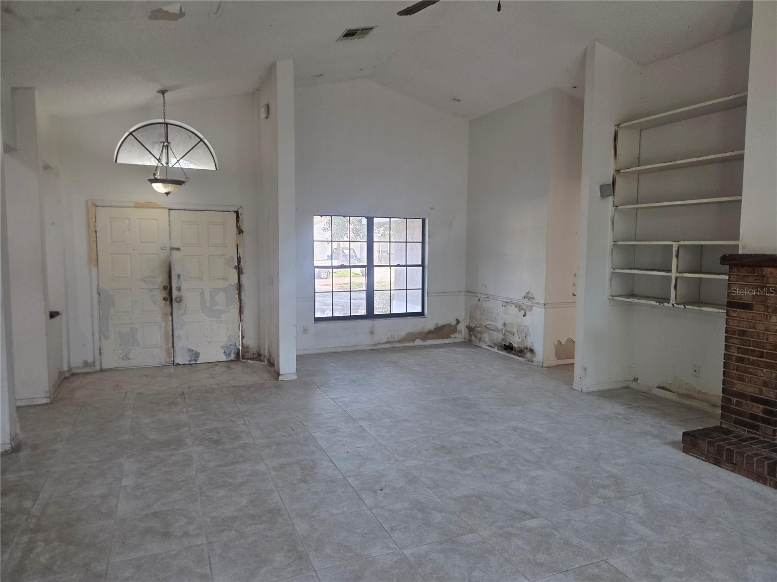 Image 14 of 26 For 7741 Pointview Circle