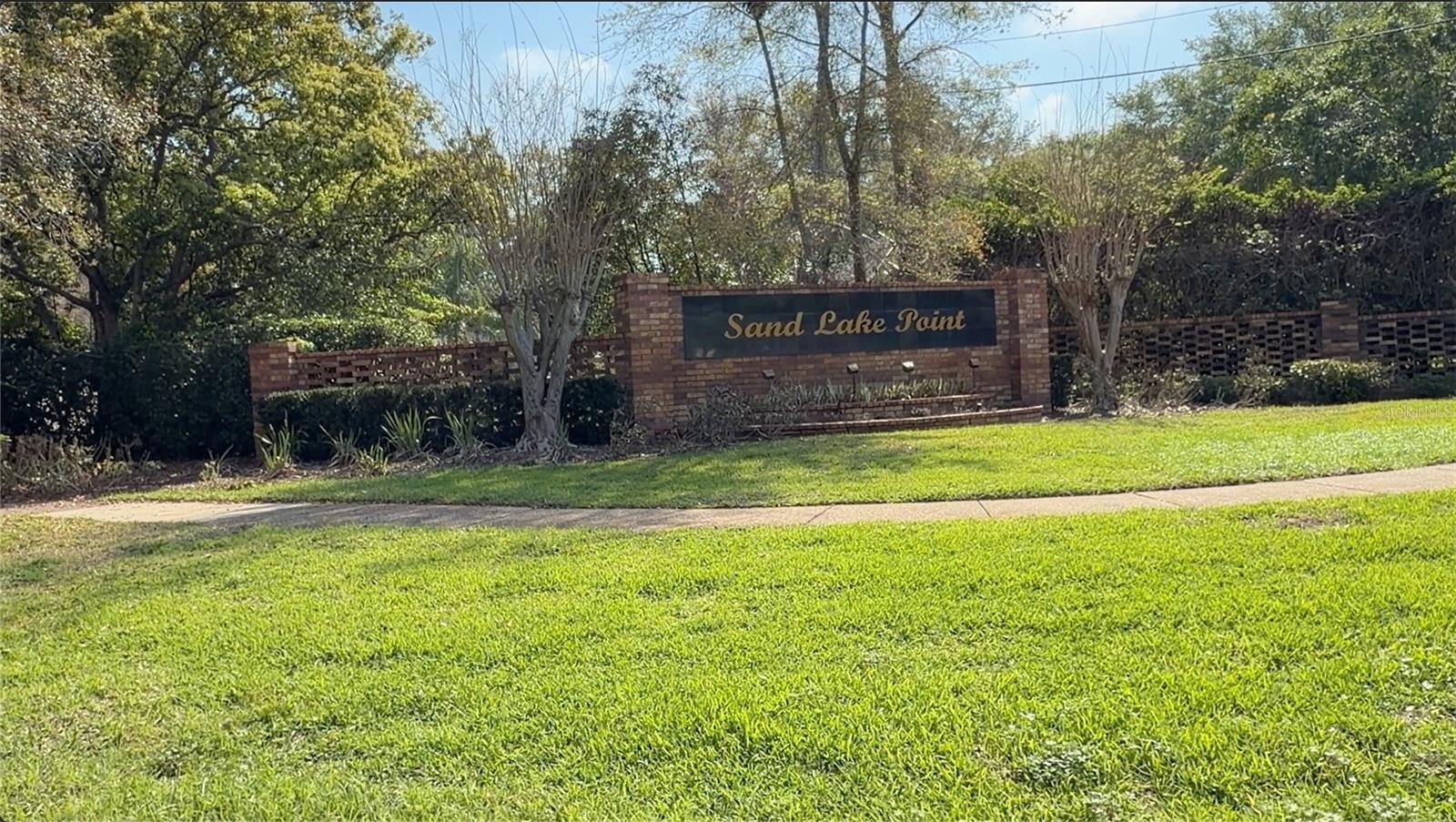 Image 19 of 26 For 7741 Pointview Circle
