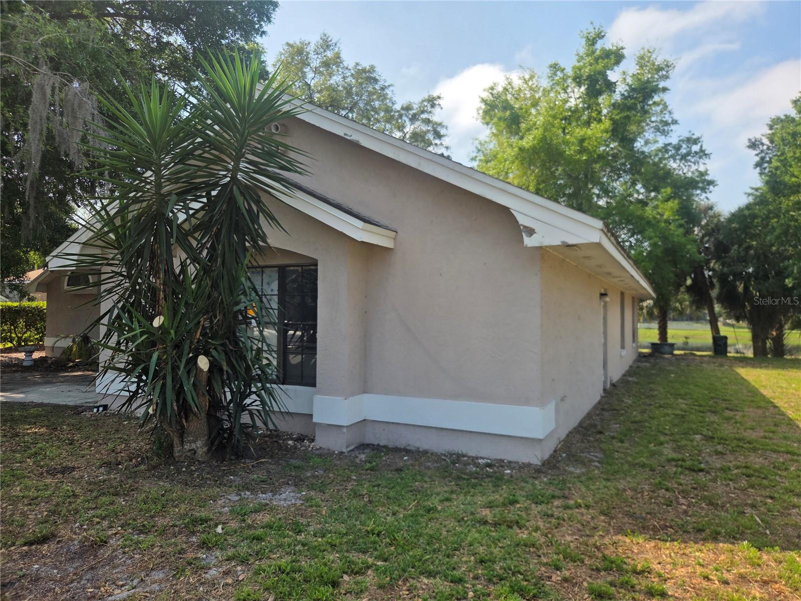 Image 5 of 26 For 7741 Pointview Circle