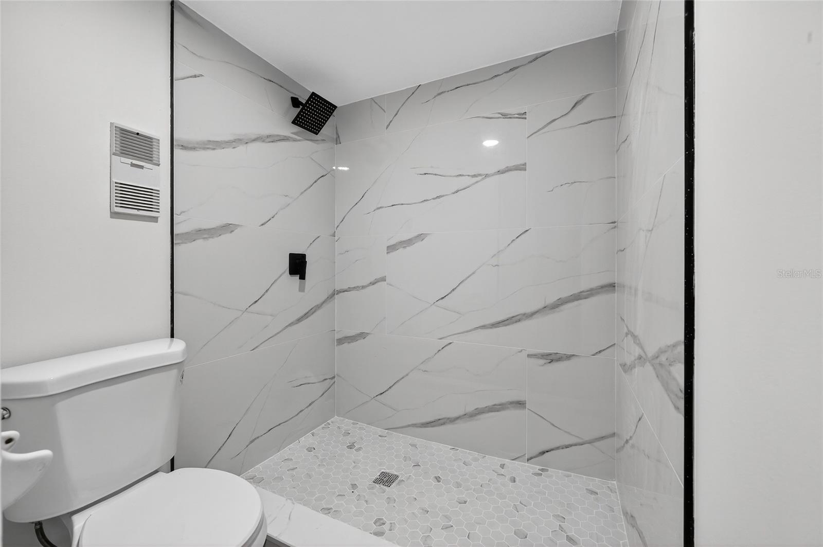 Image 17 of 35 For 1275 Ocean Shore Boulevard P3