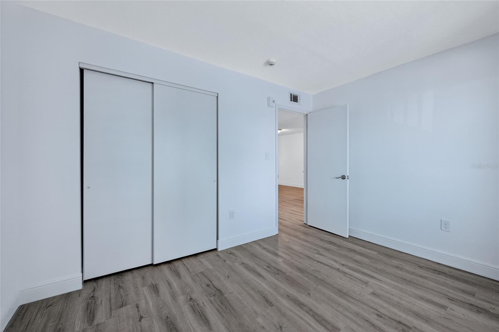 Image 8 of 35 For 1275 Ocean Shore Boulevard P3