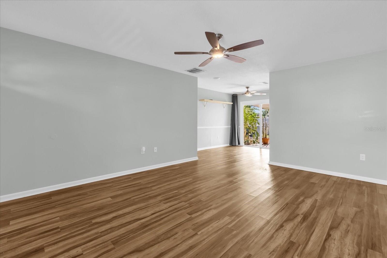 Image 11 of 29 For 1412 Oxalis Avenue