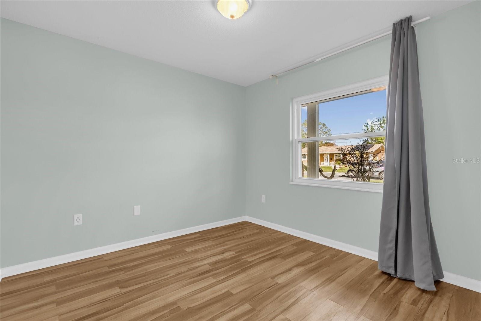 Image 16 of 29 For 1412 Oxalis Avenue