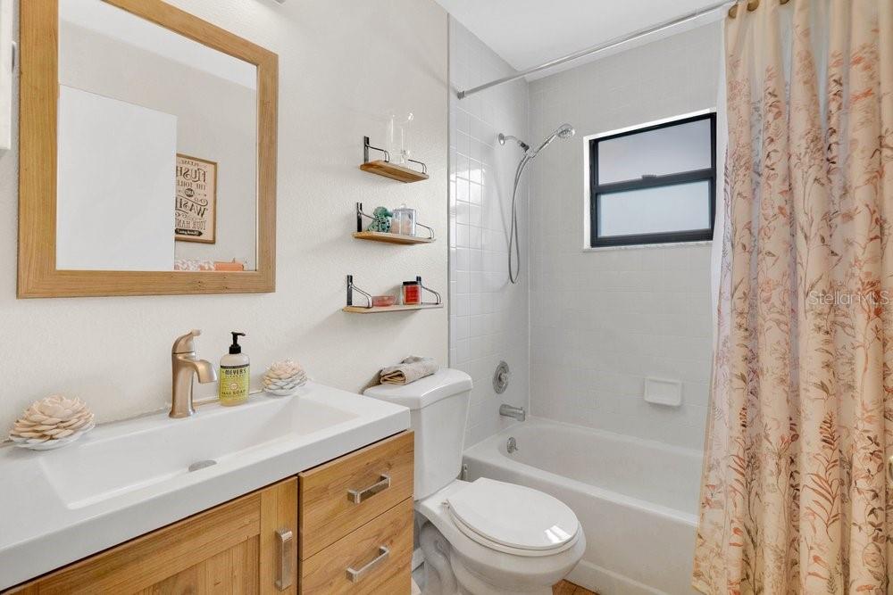 Image 17 of 33 For 144 Hilltop Street