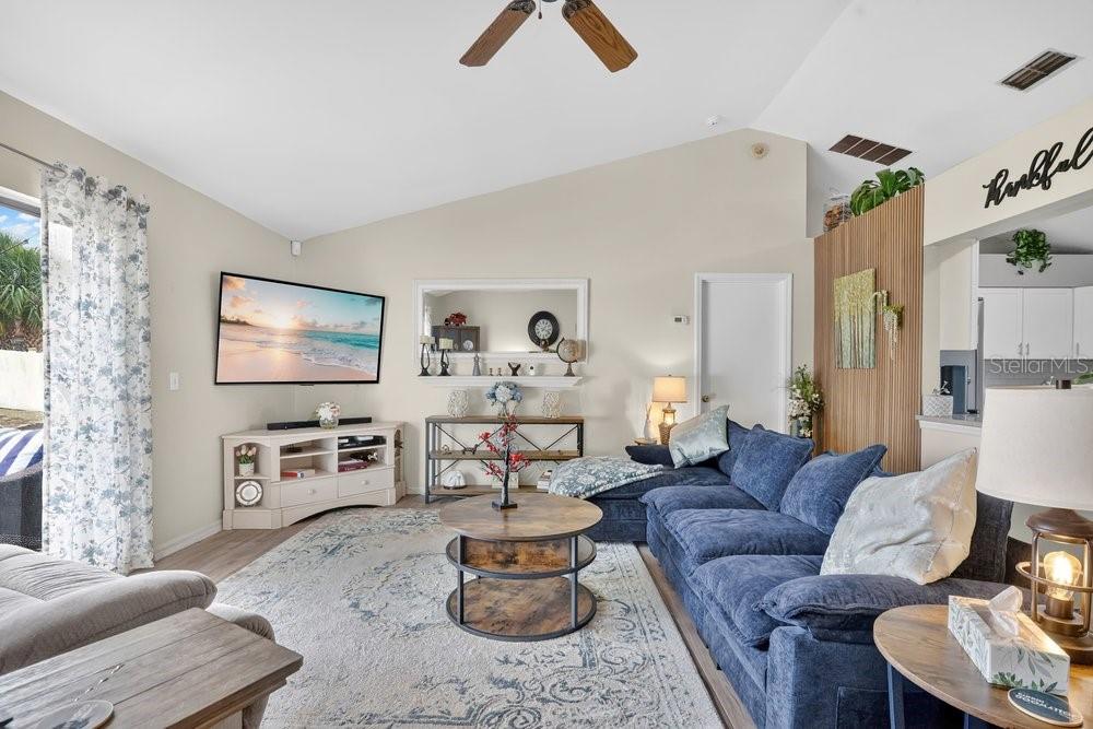 Image 6 of 33 For 144 Hilltop Street