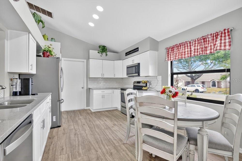 Image 9 of 33 For 144 Hilltop Street