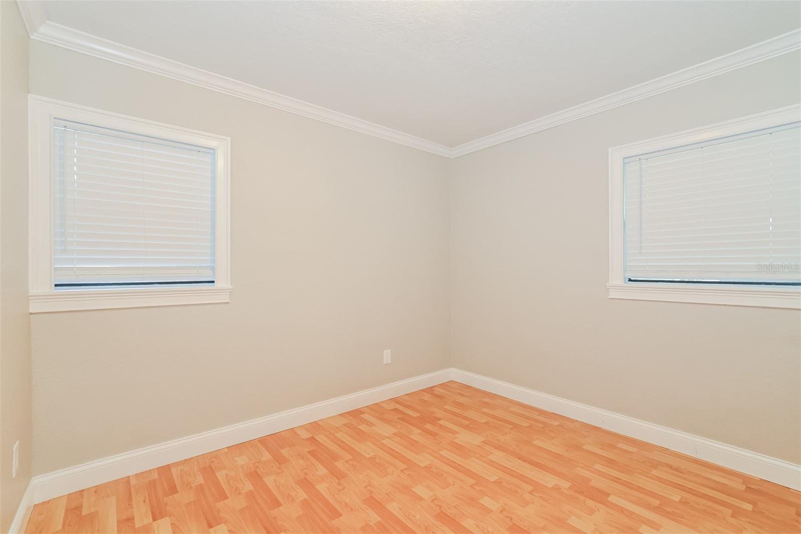 Image 13 of 21 For 525 Susan Drive