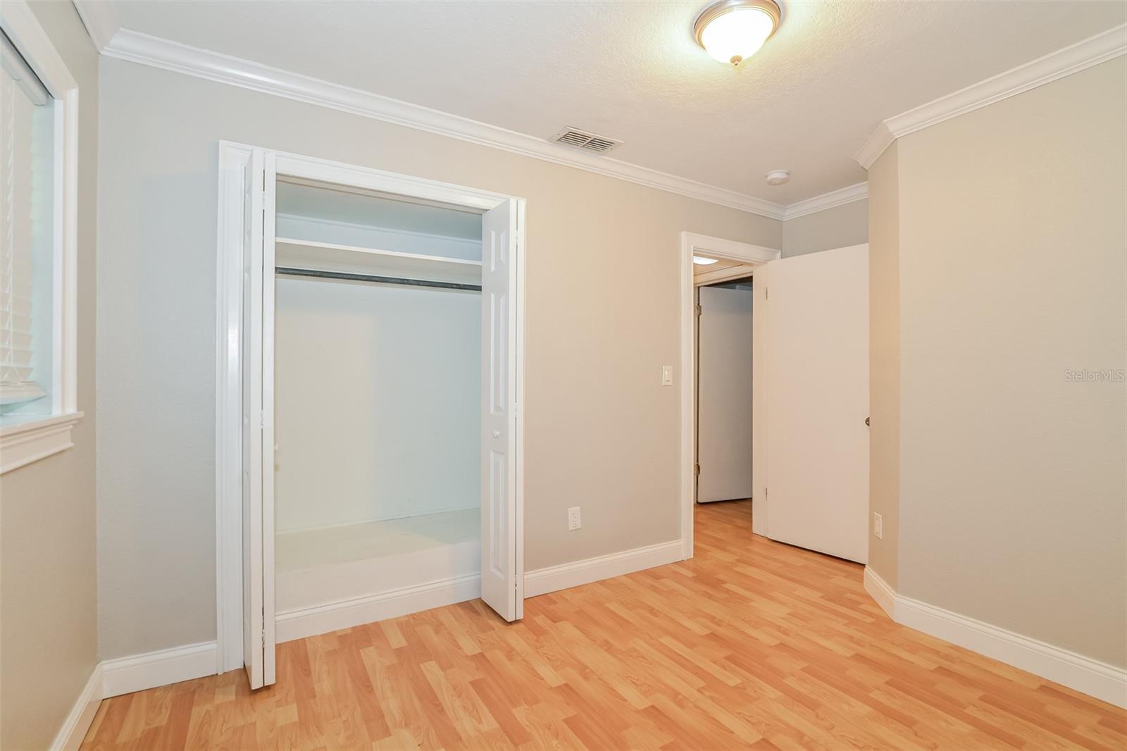 Image 14 of 21 For 525 Susan Drive