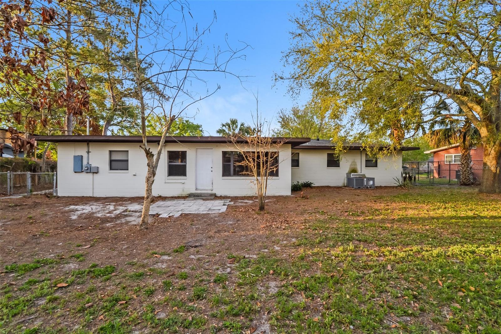 Image 20 of 21 For 525 Susan Drive