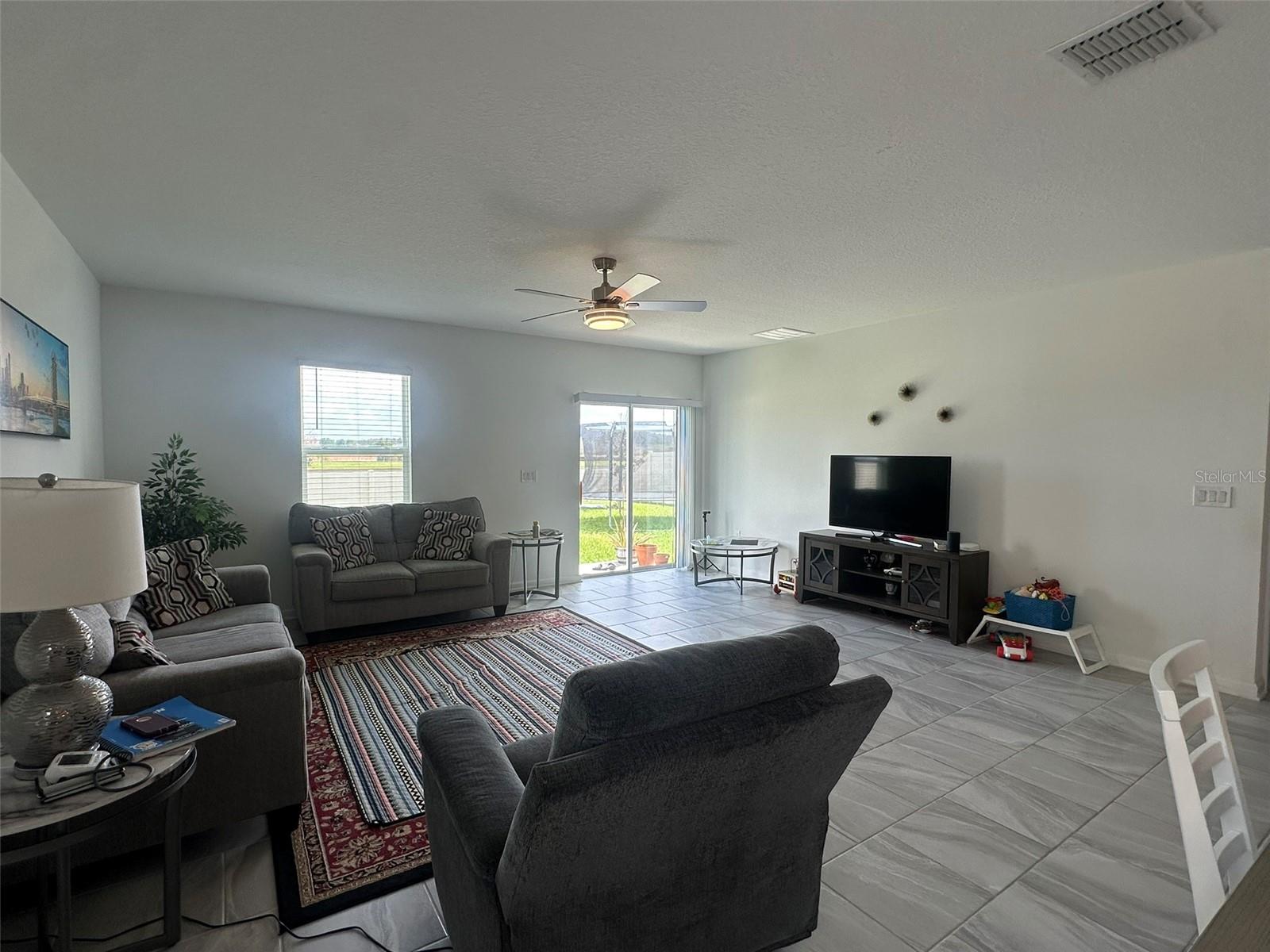 Image 12 of 35 For 373 Pineywoods Street