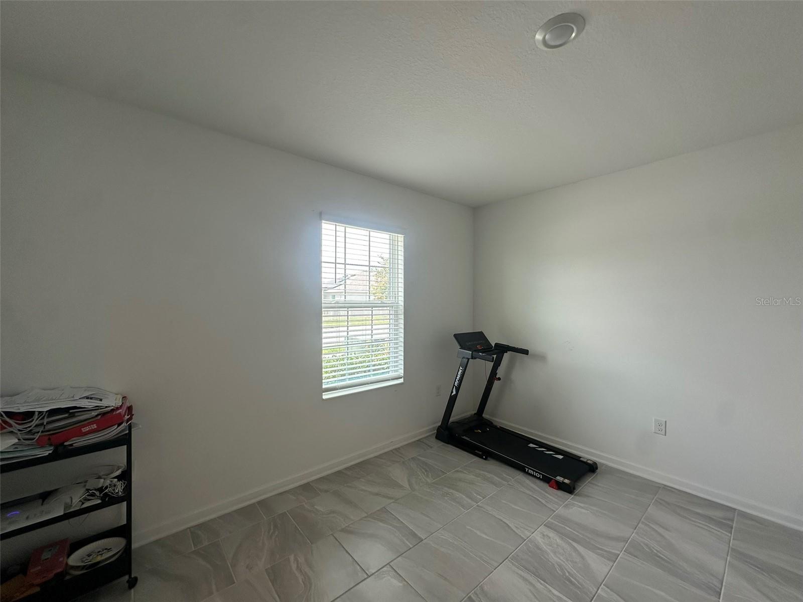 Image 25 of 35 For 373 Pineywoods Street