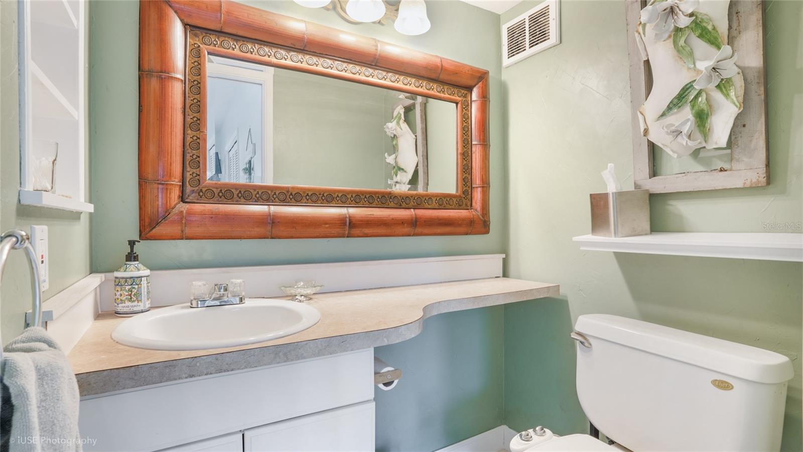 Image 11 of 12 For 535 Hendricks Isle 108