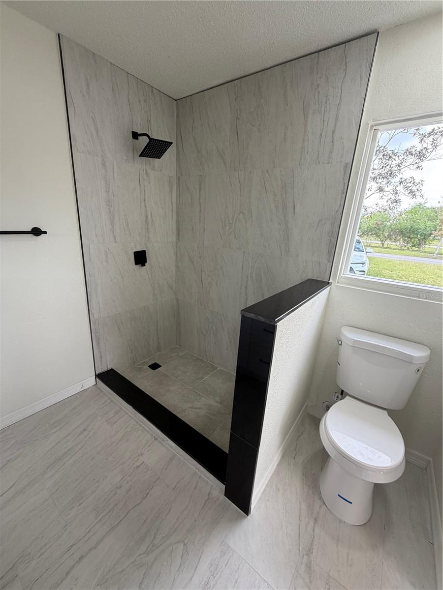 Image 15 of 16 For 109 Dakota Avenue