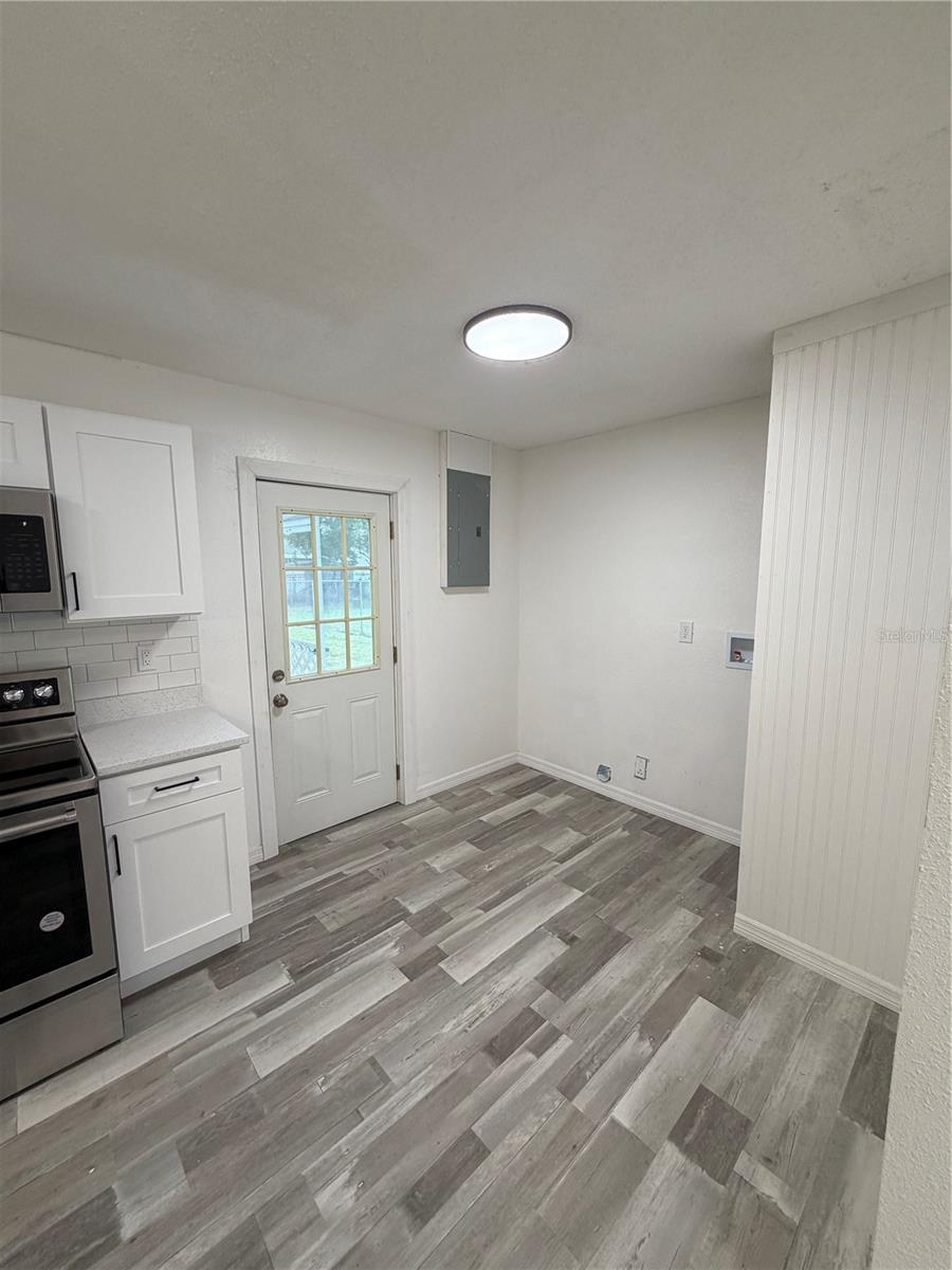 Image 16 of 16 For 109 Dakota Avenue