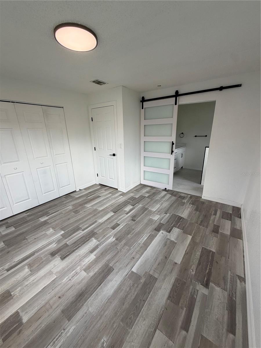 Image 4 of 16 For 109 Dakota Avenue