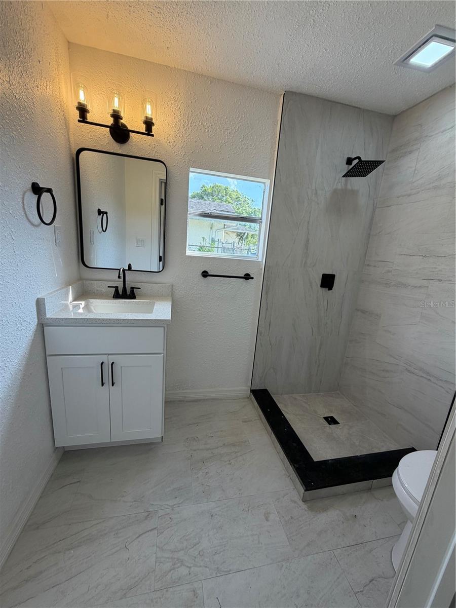 Image 8 of 16 For 109 Dakota Avenue