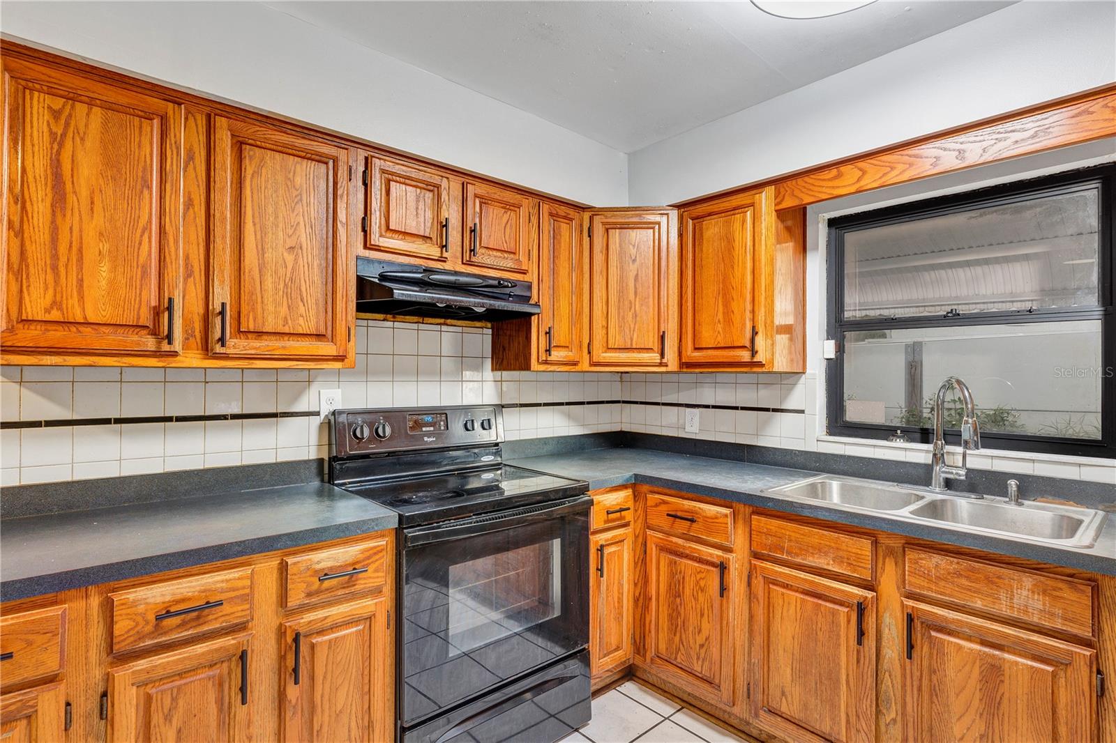 Image 13 of 32 For 7900 Toledo Street