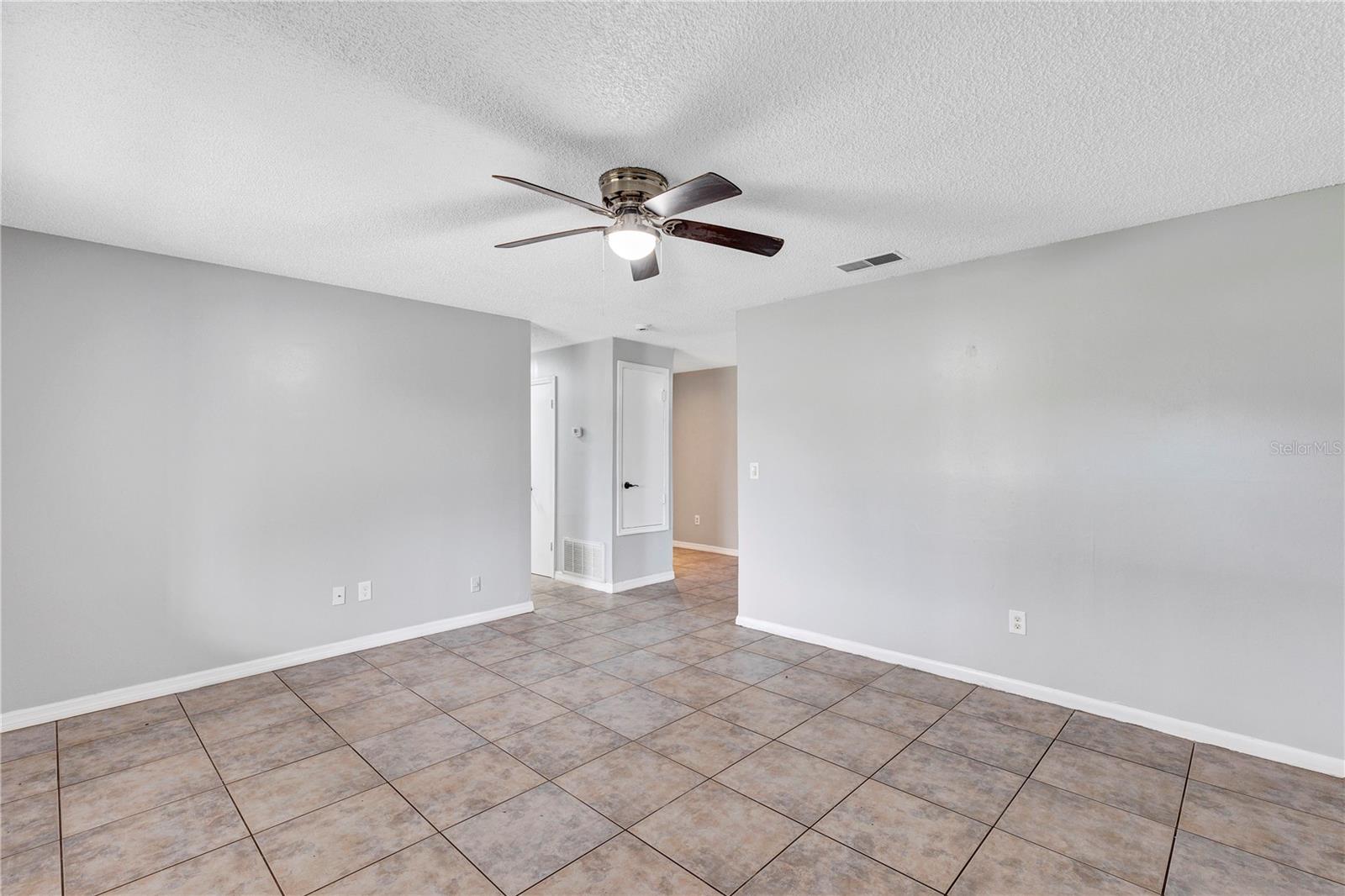 Image 5 of 32 For 7900 Toledo Street