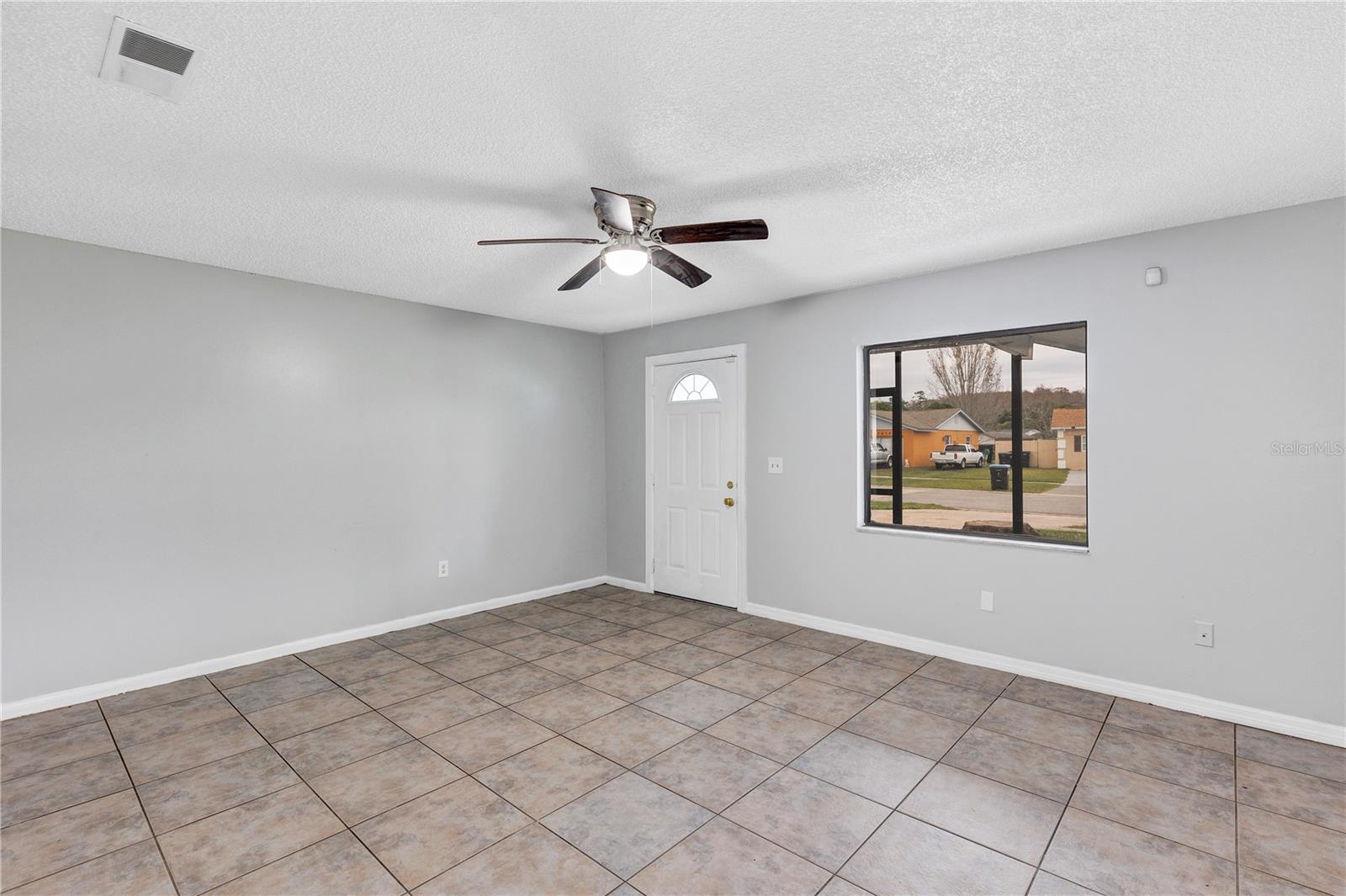 Image 7 of 32 For 7900 Toledo Street