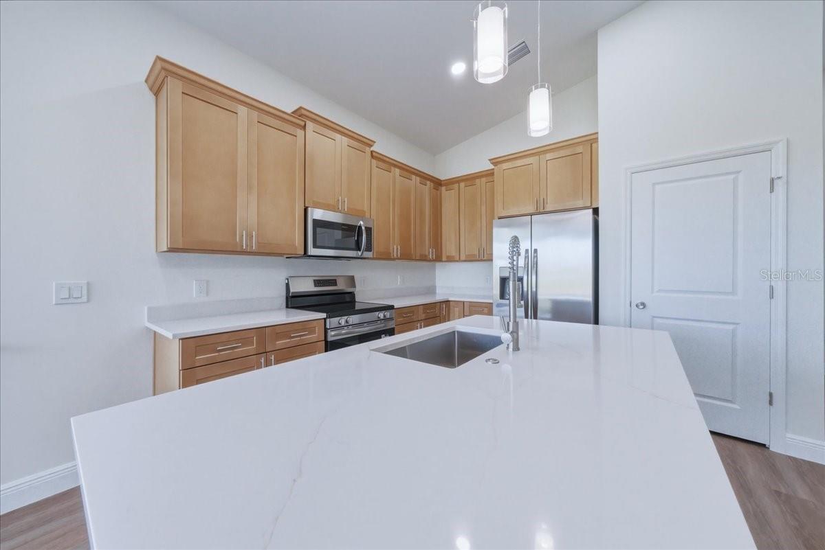 Image 12 of 31 For 1296 Moselle Avenue