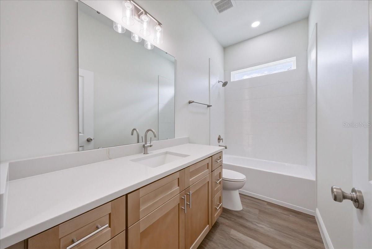 Image 21 of 31 For 1296 Moselle Avenue