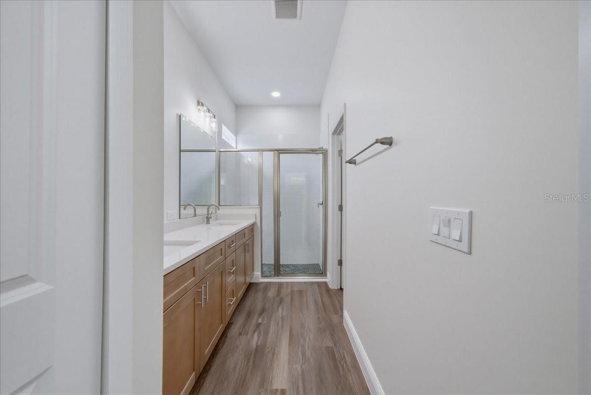 Image 8 of 31 For 1296 Moselle Avenue