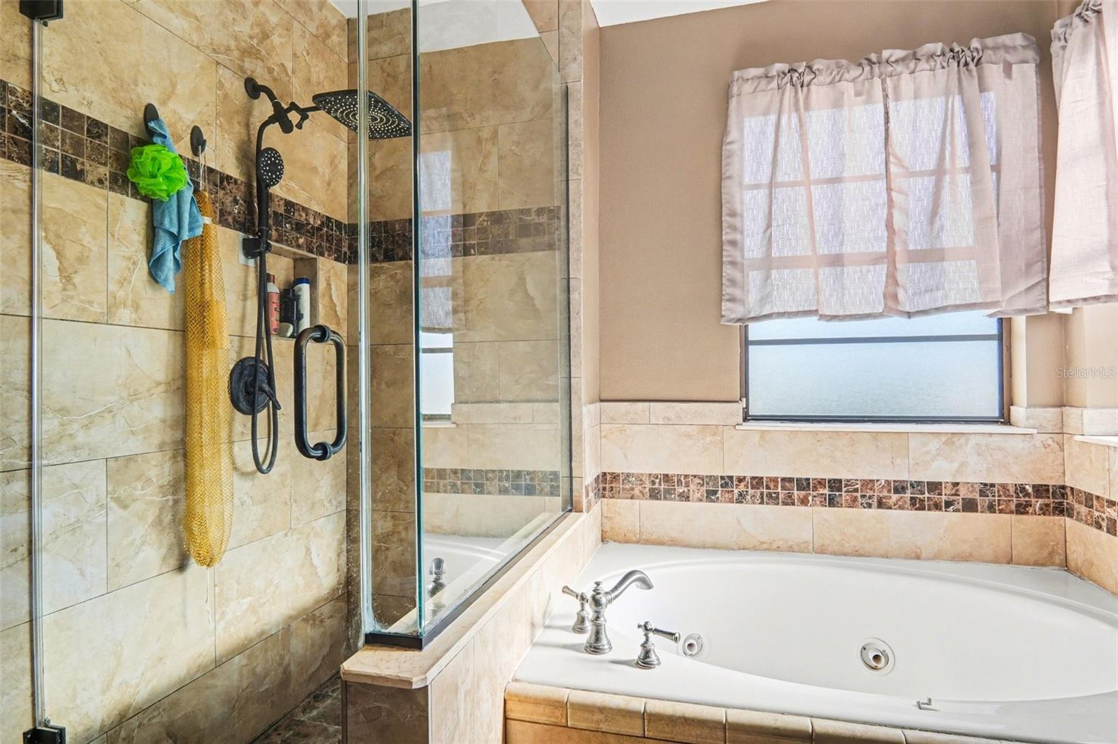 Image 17 of 22 For 2059 Sue Ellen Court