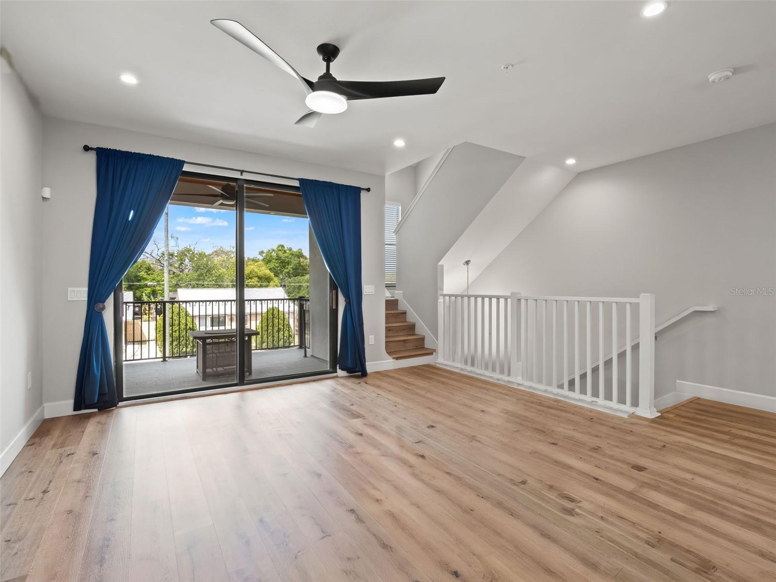 Image 14 of 37 For 1250 Formosa Avenue