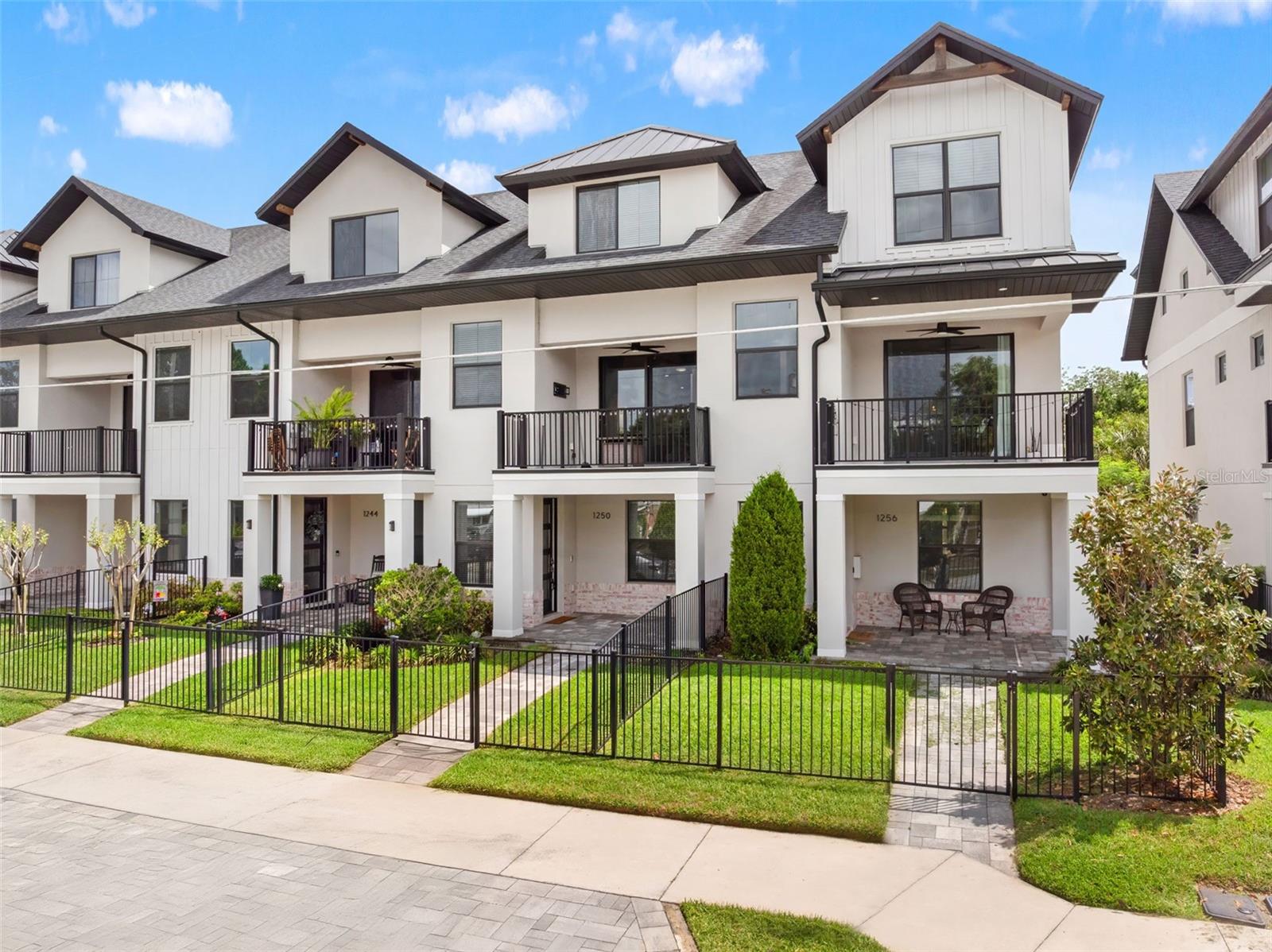 Image 2 of 37 For 1250 Formosa Avenue